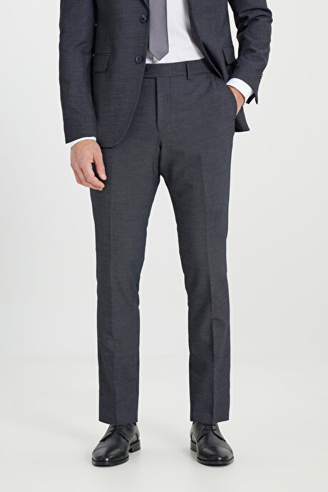 Yün Slim Fit Dar Kesim Kırlangıç Yaka Desenli Kapak Cepli Lacivert-Beyaz Takım Elbise resmi