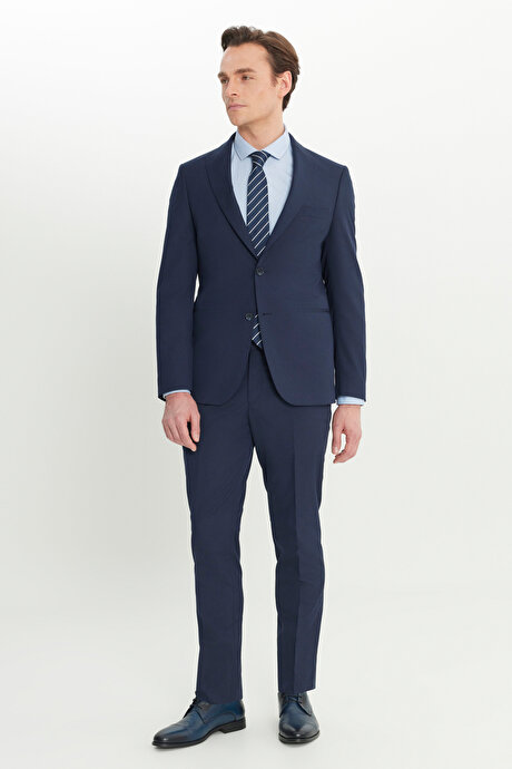 Slim Fit Dar Kesim Kırlangıç Yaka Kapak Cepli Çizgili Esnek Lacivert Takım Elbise resmi