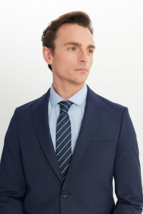 Slim Fit Dar Kesim Kırlangıç Yaka Kapak Cepli Çizgili Esnek Lacivert Takım Elbise resmi
