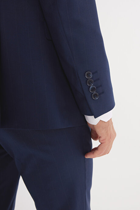 Slim Fit Dar Kesim Kırlangıç Yaka Çizgili Kapak Cepli Kruvaze Lacivert-Gri Takım Elbise resmi