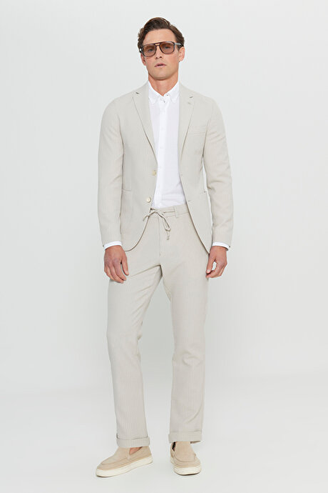 Slim Fit Dar Kesim Mono Yaka Çizgili Gofre Desenli Torba Cepli Esnek Bej Takım Elbise resmi