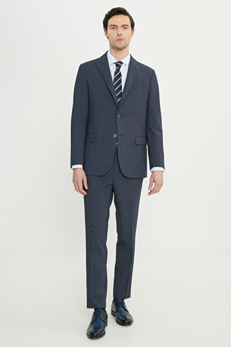 Slim Fit Dar Kesim Kırlangıç Yaka Çizgili Gofre Desenli Kapak Cepli Lacivert Takım Elbise resmi