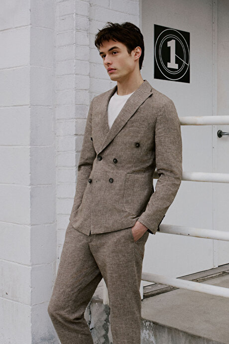 Keten Slim Fit Dar Kesim Kırlangıç Yaka Çizgili Torba Cepli Kruvaze Kahverengi Takım Elbise resmi