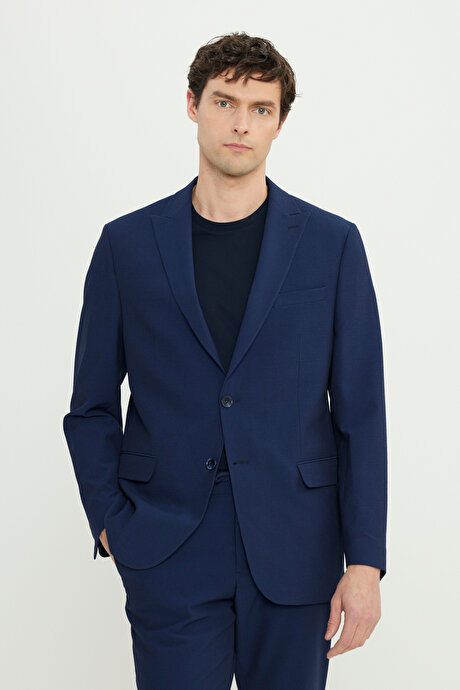 Slim Fit Dar Kesim Kırlangıç Yaka Gofre Desenli Kapak Cepli Esnek Lacivert Takım Elbise resmi