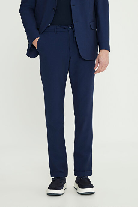 Slim Fit Dar Kesim Kırlangıç Yaka Gofre Desenli Kapak Cepli Esnek Lacivert Takım Elbise resmi