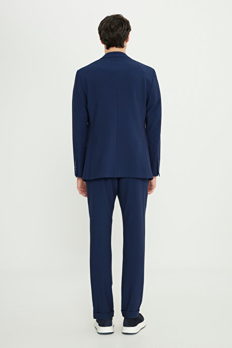 Slim Fit Dar Kesim Kırlangıç Yaka Gofre Desenli Kapak Cepli Esnek Lacivert Takım Elbise resmi