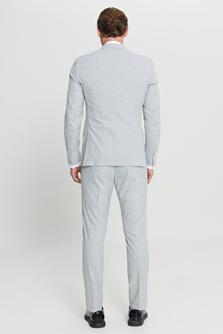 Slim Fit Dar Kesim Kırlangıç Yaka Çizgili Kruvaze Açık Gri Takım Elbise resmi