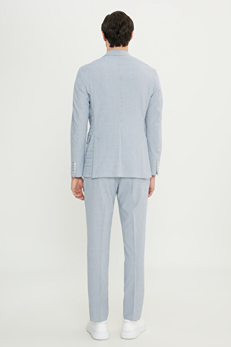 Slim Fit Dar Kesim Kırlangıç Yaka Çizgili Gofre Desenli Kruvaze Lacivert-Beyaz Takım Elbise resmi