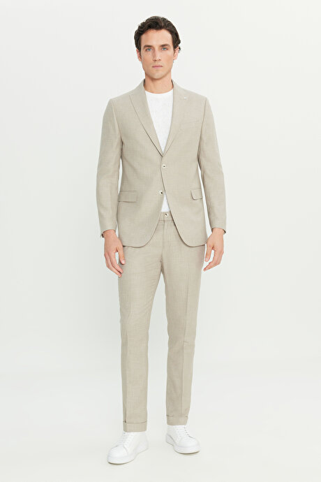 Slim Fit Dar Kesim Kırlangıç Yaka Kapak Cepli Çizgili Bej Takım ElbiseACE030252251BEJ