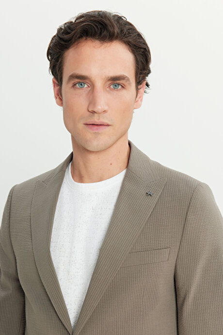 Pamuklu Slim Fit Dar Kesim Kırlangıç Yaka Kapak Cepli Çizgili Esnek Vizon Takım Elbise resmi