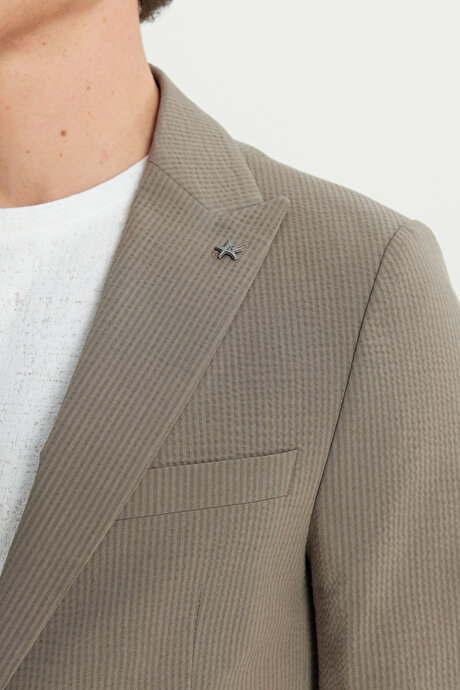 Pamuklu Slim Fit Dar Kesim Kırlangıç Yaka Kapak Cepli Çizgili Esnek Vizon Takım Elbise resmi