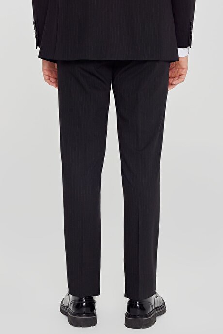 Slim Fit Kırlangıç Yaka Çizgili Kapak Cepli Esnek Siyah-Gri Takım Elbise resmi