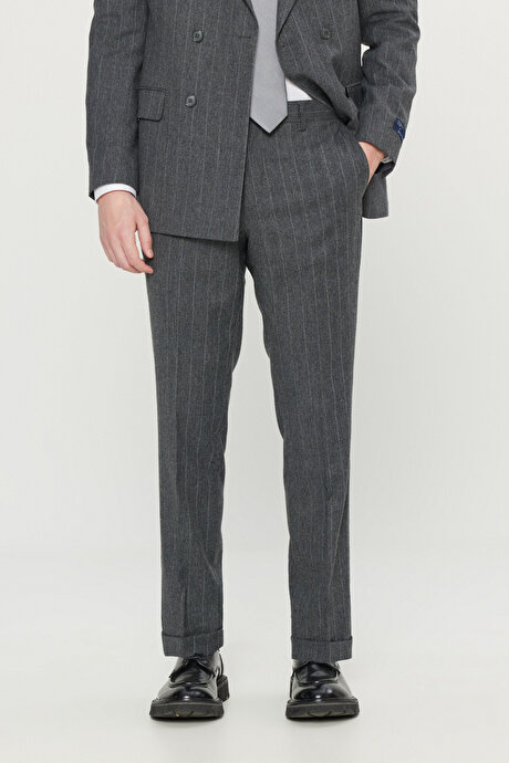 Yünlü Slim Fit Dar Kesim Kırlangıç Yaka Kapak Cepli Çizgili Kruvaze Antrasit Takım Elbise resmi