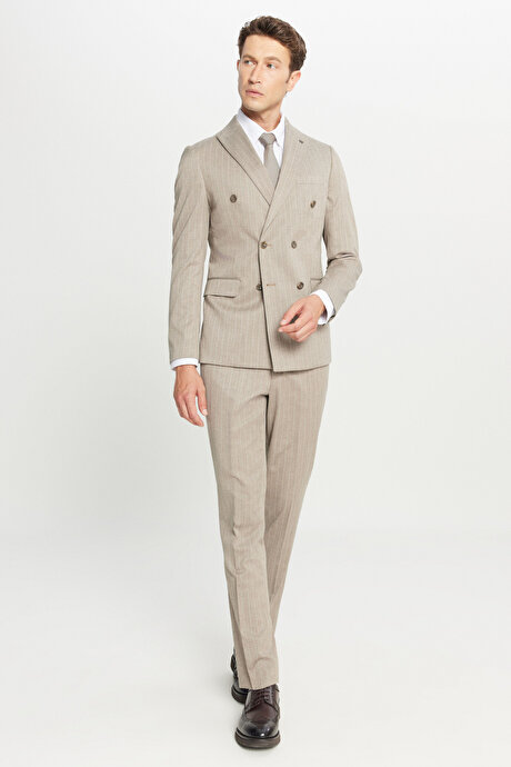 Slim Fit Dar Kesim Kırlangıç Yaka Çizgili Kapak Cepli Kruvaze Bej Takım Elbise resmi