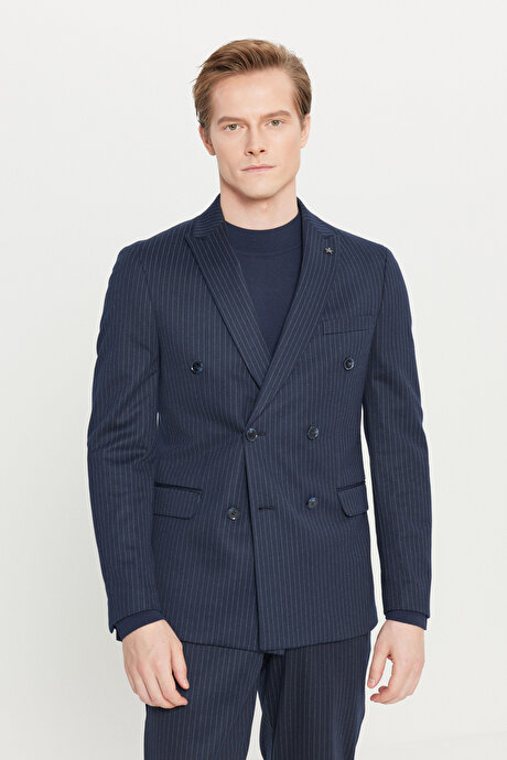 Slim Fit Kırlangıç Yaka Beli Bağlamalı Kapak Cepli Çizgili Kruvaze Lacivert-Beyaz Takım Elbise resmi