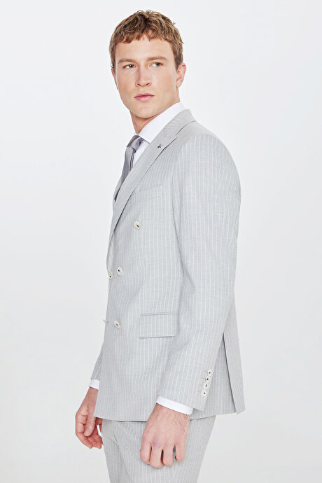 Slim Fit Dar Kesim Kırlangıç Yaka Kapak Cepli Kruvaze Açık Gri Takım Elbise resmi