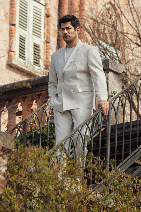 Slim Fit Dar Kesim Kırlangıç Yaka Beli Gizli Lastikli Kapak Cepli Ekose Desenli Kruvaze Bej Takım Elbise resmi