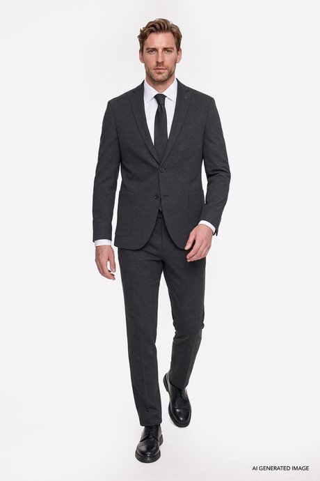 Yumuşak Dokulu Slim Fit Dar Kesim Mono Yaka Torba Cepli Esnek Siyah Takım Elbise resmi