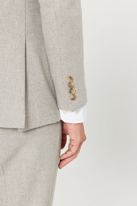 Yünlü Slim Fit Dar Kesim Mono Yaka Kapak Cepli Yelekli Bej Yelekli Takım Elbise resmi