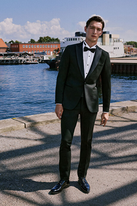 Slim Fit Dar Kesim Çıkma Kırlangıç Yaka Çift Fleto Cepli Esnek Damatlık Siyah Smokin Takım resmi
