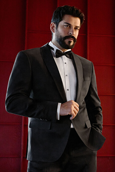 Slim Fit Dar Kesim Çıkma Şal Yaka Armürlü Kapak Cep Siyah Smokin Takım resmi