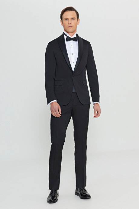 Slim Fit Dar Kesim Çıkma Şal Yaka Armürlü Kapak Cep Siyah Smokin Takım resmi