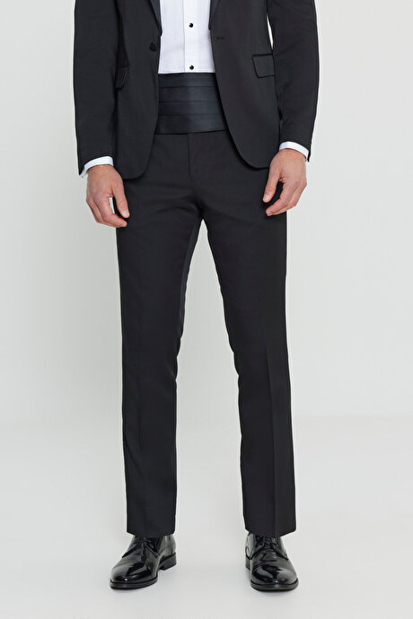 Slim Fit Dar Kesim Çıkma Şal Yaka Armürlü Kapak Cep Siyah Smokin Takım resmi