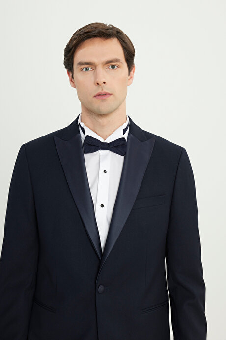 Slim Fit Dar Kesim Kırlangıç Yaka Fleto Cepli Damatlık Lacivert Smokin Takım resmi