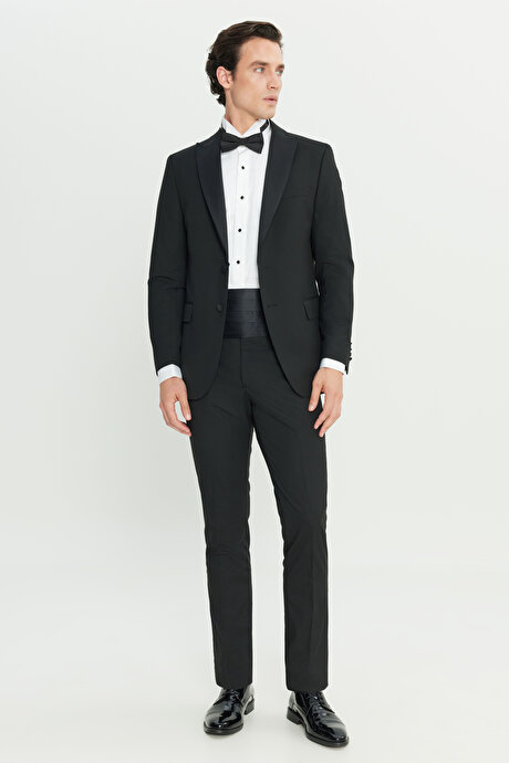 Slim Fit Dar Kesim Çıkma Kırlangıç Yaka Kapak Cepli Siyah Smokin Takım resmi