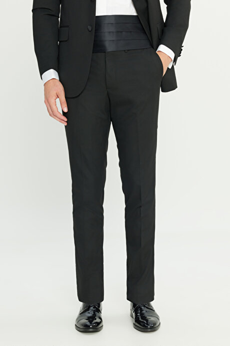 Slim Fit Dar Kesim Çıkma Kırlangıç Yaka Kapak Cepli Siyah Smokin Takım resmi