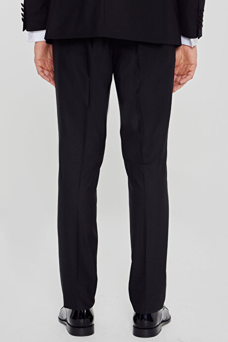 Slim Fit Dar Kesim Çıkma Kırlangıç Yaka Beli Gizli Lastikli Fleto Cepli Damatlık Siyah Smokin Takım resmi
