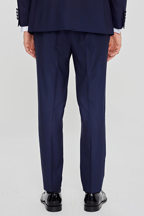 Slim Fit Dar Kesim Çıkma Şal Yaka Beli Gizli Lastikli Kapak Cepli Armürlü Lacivert Smokin Takım resmi