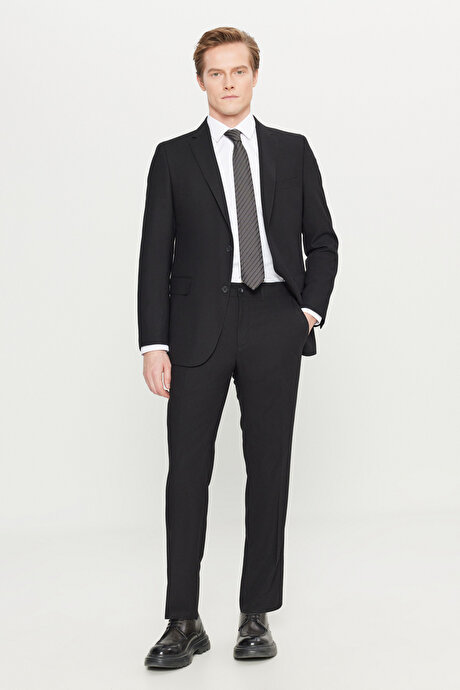 Yünlü Slim Fit Dar Kesim Mono Yaka Kapak Cepli Çift Pantolonlu Siyah Takım Elbise resmi