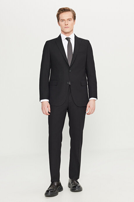 Yünlü Slim Fit Dar Kesim Mono Yaka Kapak Cepli Çift Pantolonlu Siyah Takım Elbise resmi