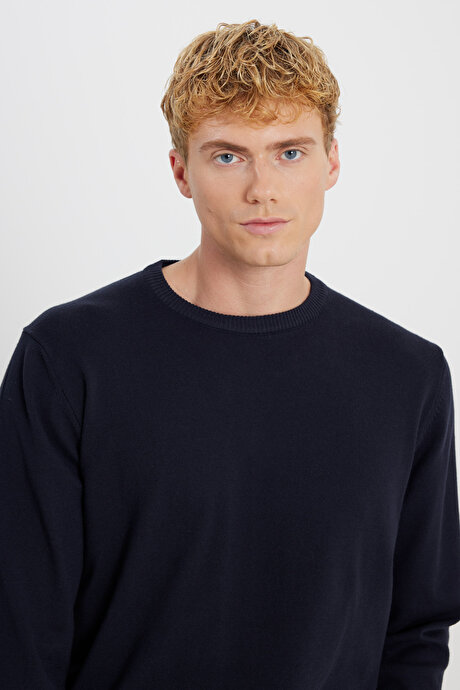 Pamuklu Standart Fit Normal Kesim Bisiklet Yaka Triko Lacivert Kazak resmi