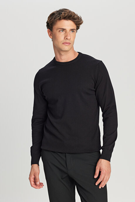 Pamuklu Standart Fit Normal Kesim Bisiklet Yaka Triko Siyah Kazak resmi