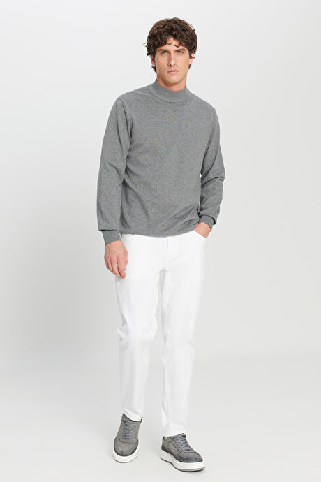 Pamuklu Standart Fit Normal Kesim Yarım Balıkçı Yaka Triko Gri Melanj Kazak resmi