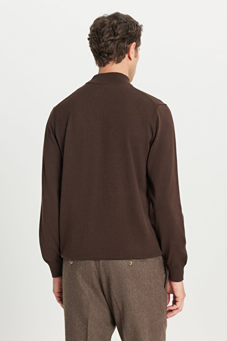 Pamuklu Standart Fit Normal Kesim Yarım Balıkçı Yaka Triko Kahverengi Kazak resmi