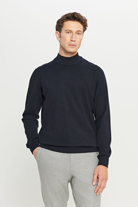 Pamuklu Standart Fit Normal Kesim Yarım Balıkçı Yaka Triko Lacivert Kazak resmi