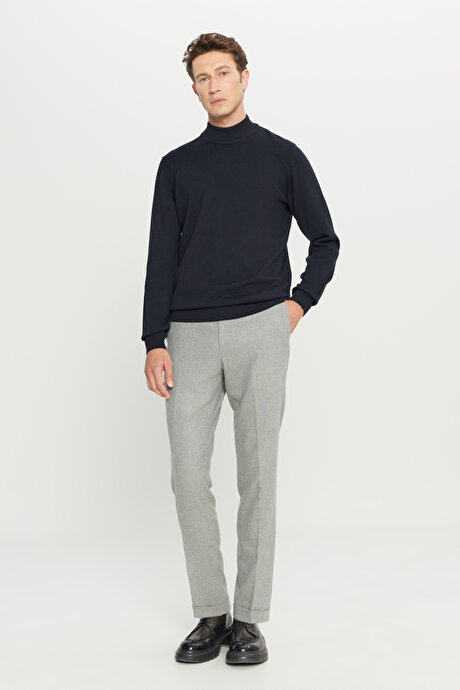 Pamuklu Standart Fit Normal Kesim Yarım Balıkçı Yaka Triko Lacivert Kazak resmi