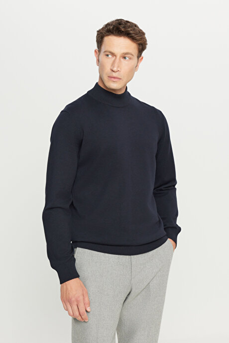 Pamuklu Standart Fit Normal Kesim Yarım Balıkçı Yaka Triko Lacivert Kazak resmi