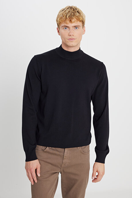 Pamuklu Standart Fit Normal Kesim Yarım Balıkçı Yaka Triko Siyah Kazak resmi