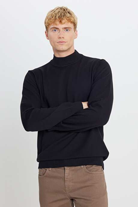 Pamuklu Standart Fit Normal Kesim Yarım Balıkçı Yaka Triko Siyah Kazak resmi