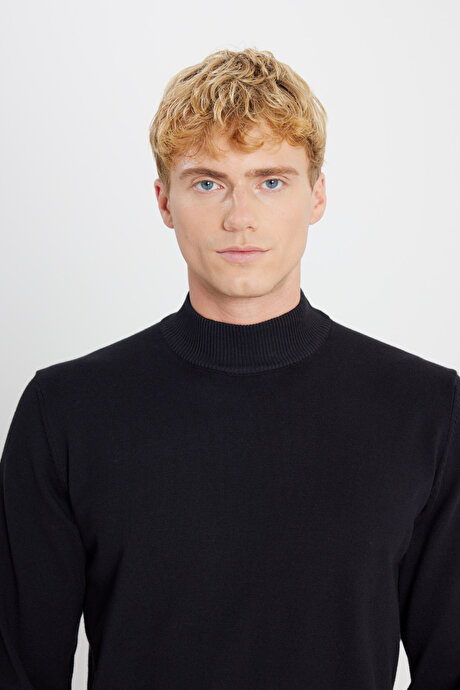 Pamuklu Standart Fit Normal Kesim Yarım Balıkçı Yaka Triko Siyah Kazak resmi