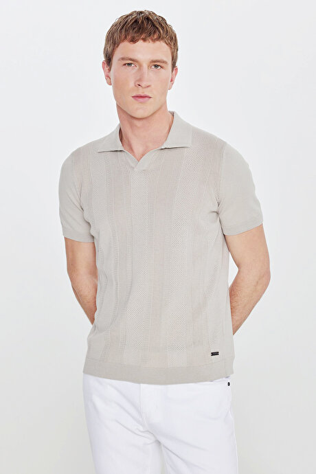 %100 Pamuk Standart Fit Normal Kesim Polo Yaka Jakarlı Triko Açık Gri Tişört resmi