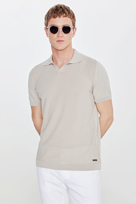 %100 Pamuk Standart Fit Normal Kesim Polo Yaka Desenli Triko Gri Tişört resmi