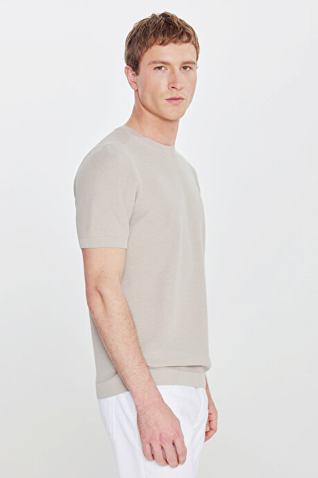 %100 Pamuk Standart Fit Normal Kesim Bisiklet Yaka Jakarlı Triko Gri Tişört resmi