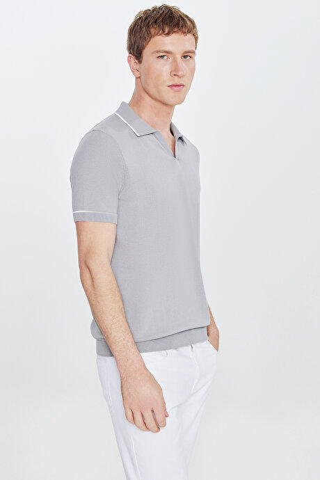 %100 Pamuk Standart Fit Normal Kesim Polo Yaka Jakarlı Triko Gri Tişört resmi