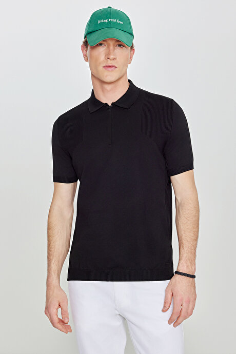 Standart Fit Normal Kesim Polo Yaka Jakarlı Triko Siyah Tişört resmi