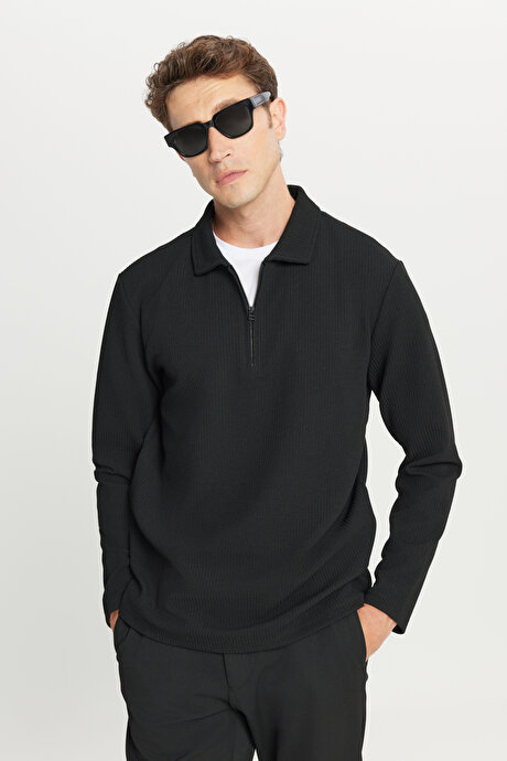 Standart Fit Normal Kesim Polo Yaka Jakarlı Esnek Uzun Kollu Siyah Uzun Kollu Tişört resmi